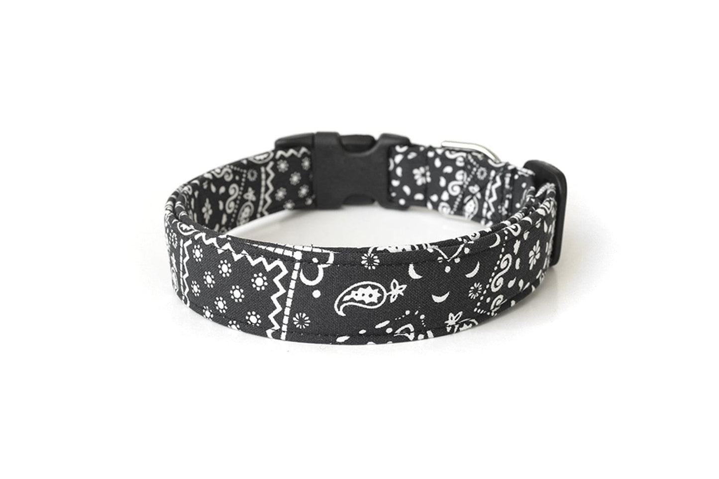 Black & White Paisley Bandana Print Dog Collar