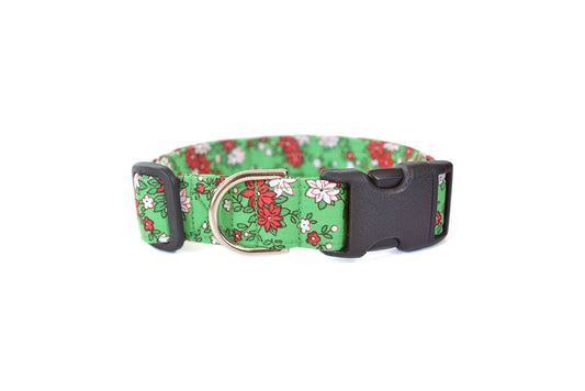 Green & Red Poinsettia Christmas Dog Collar - Handmade by Kira's Pet Shop