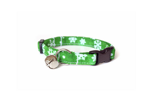 Green Cat Collar - Green & White Snowflakes - Christmas Winter Cat Collar - Breakaway Cat Collar - Handmade by Kira's Pet Shop