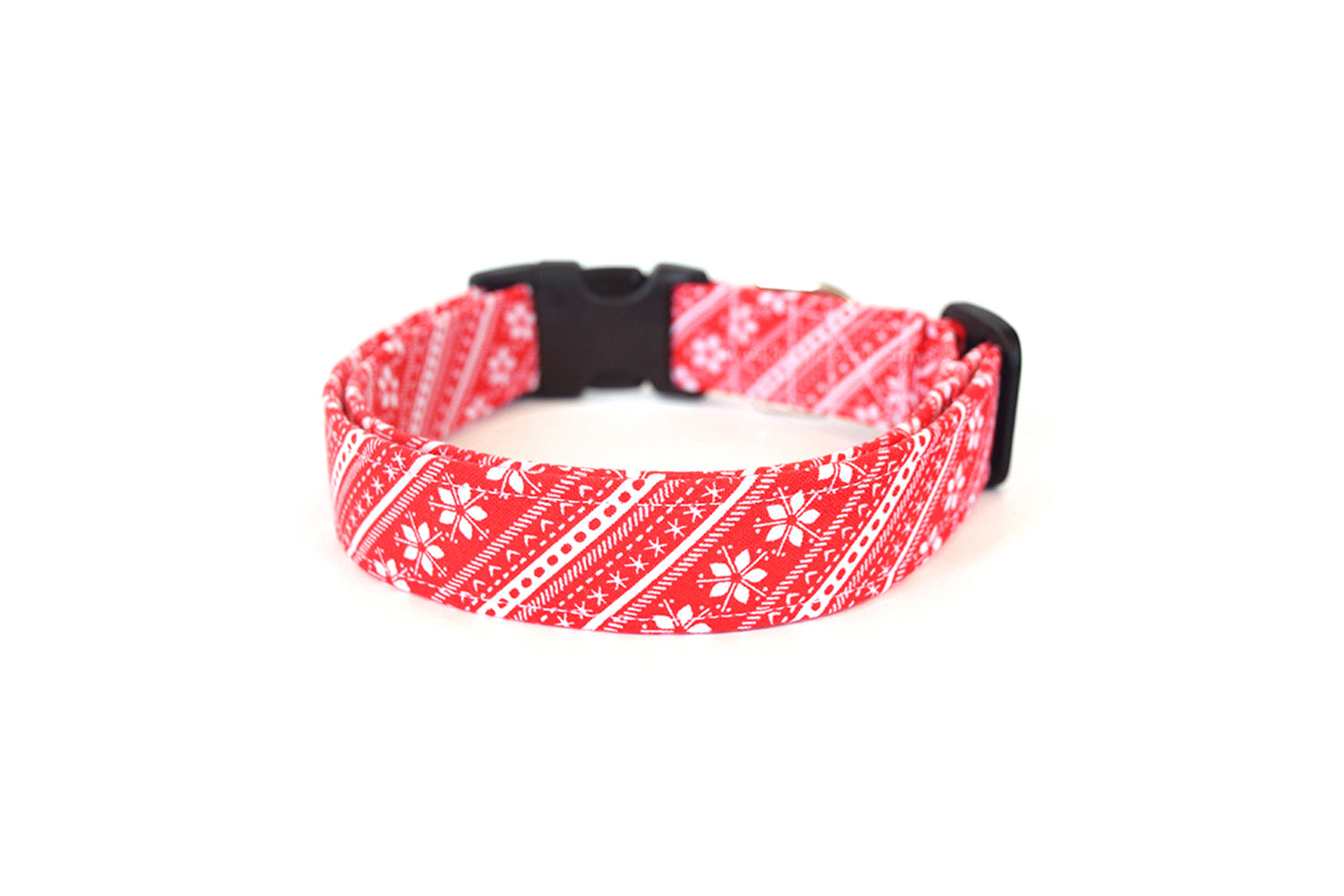 Red Nordic Stripes Winter Dog Collar - Handmade by Kira's Pet Shop