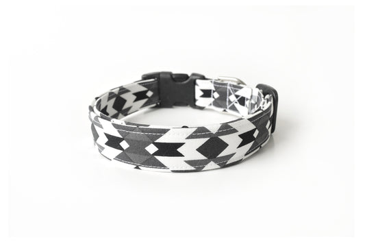 White & Gray Southwest Dog Collar - Handmade by Kira's Pet Shop 